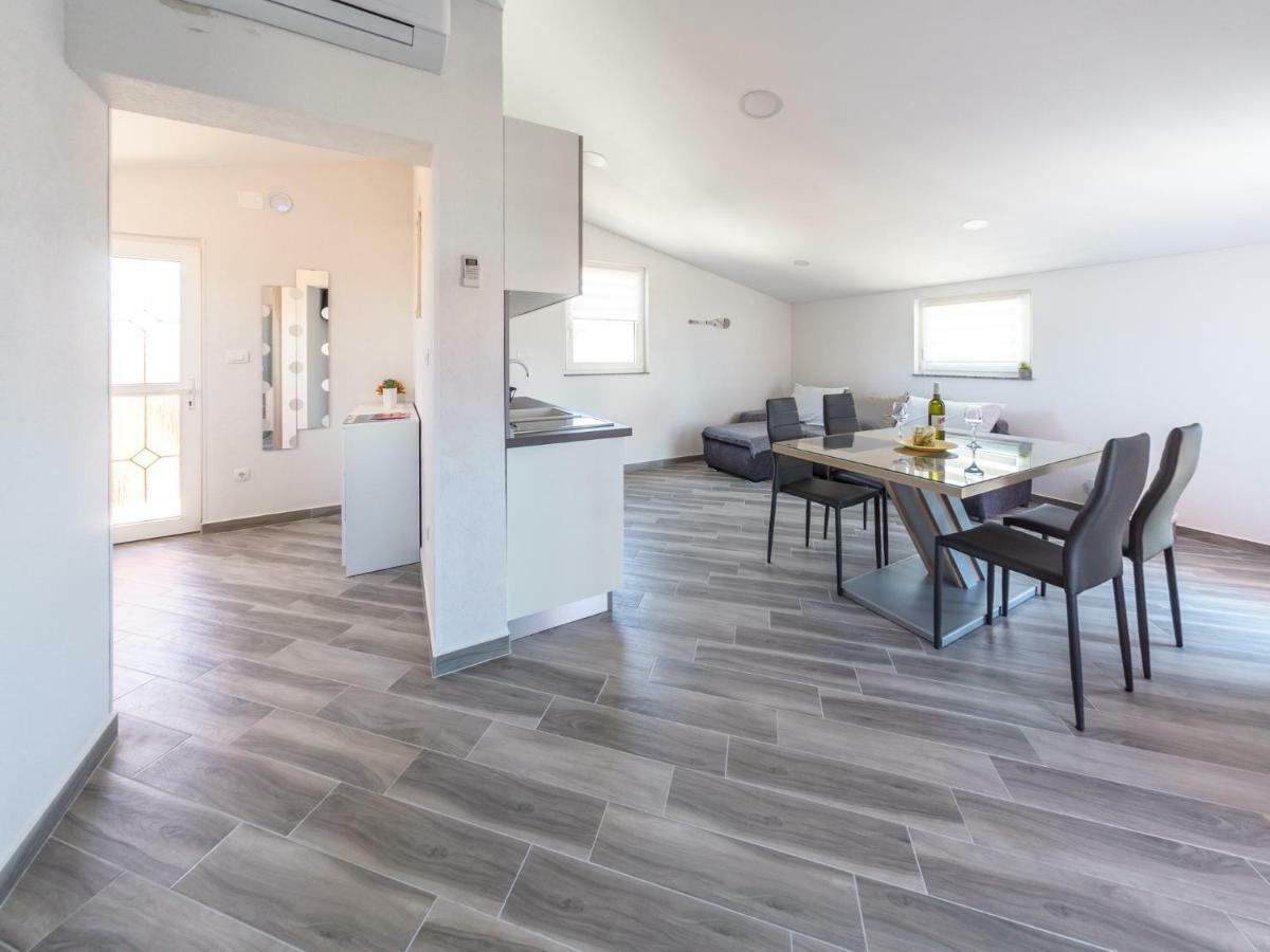 Apartment ˝Soleil˝ Vir Dış mekan fotoğraf