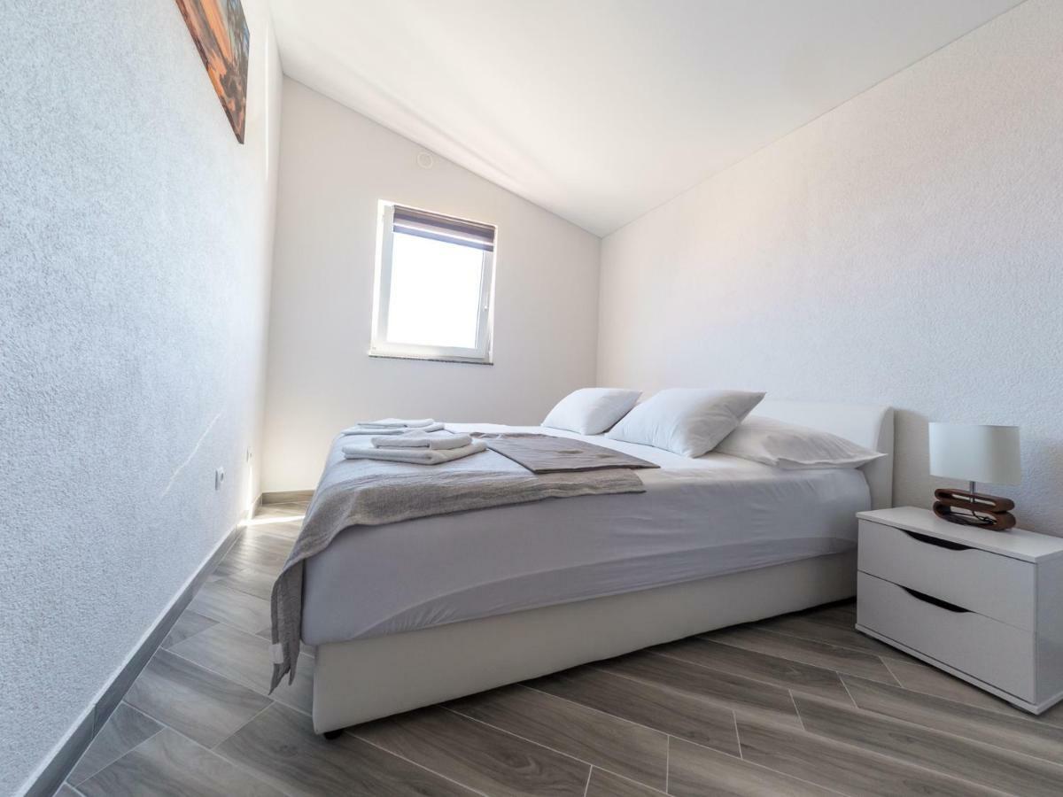 Apartment ˝Soleil˝ Vir Dış mekan fotoğraf